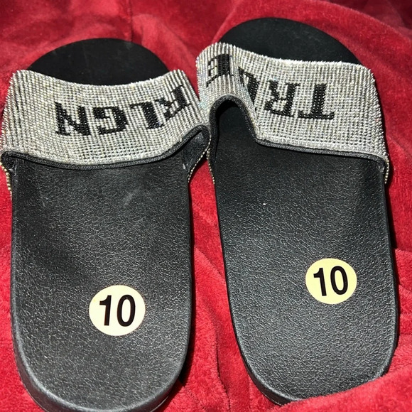 True religion rhinestone  slides- NEW Sz 10 - Picture 6 of 12